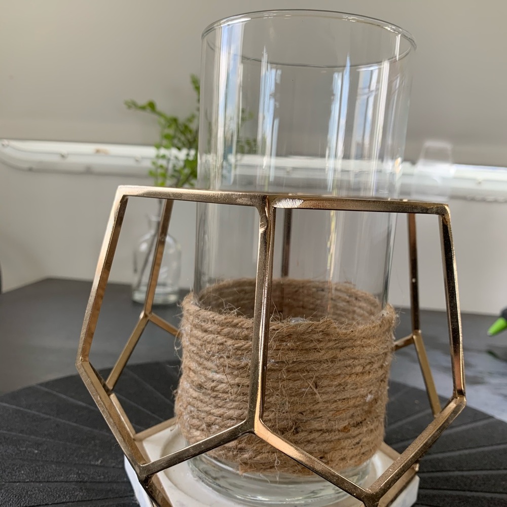 Center piece twine vase.
